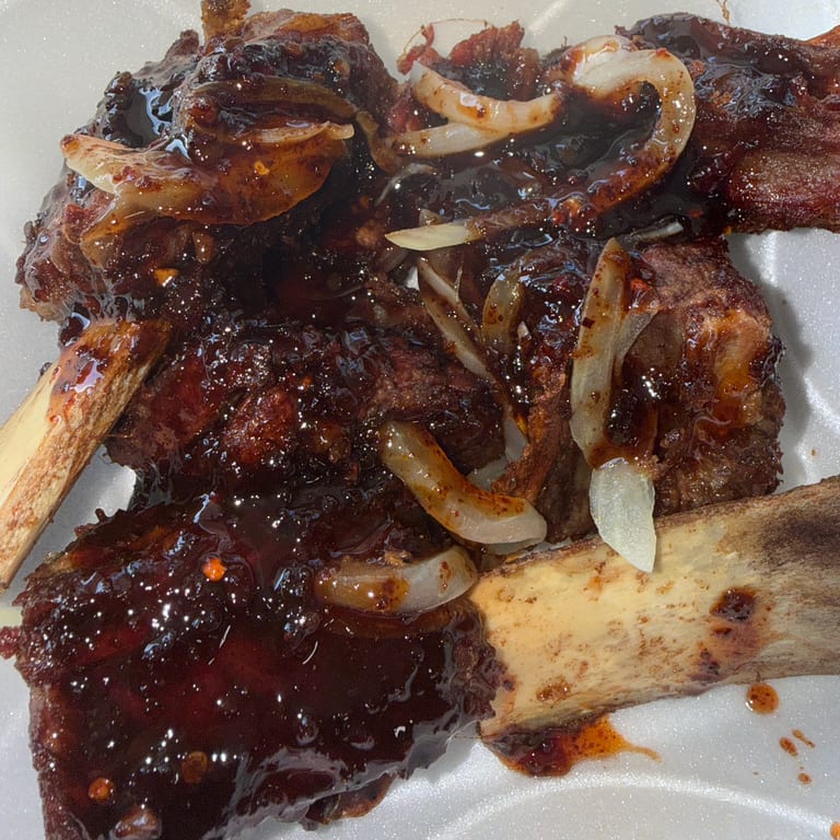 Savor Our Lunch Offerings