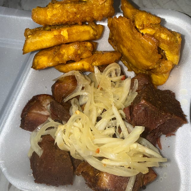 Griot Simple (Pork) Plate.